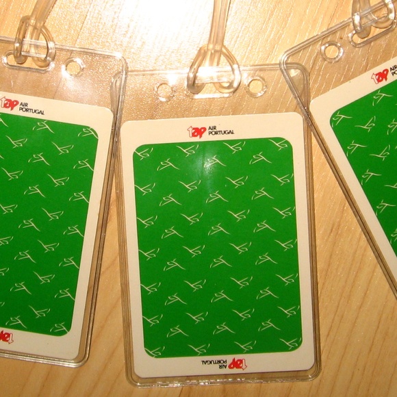✈️ Air Portugal Luggage Tags - Repurposed Vintage TAP Portuguese Playing Cards S - Picture 1 of 3